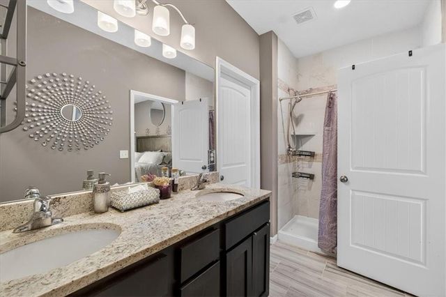 12709 E 48th Street S, Independence, MO 64055