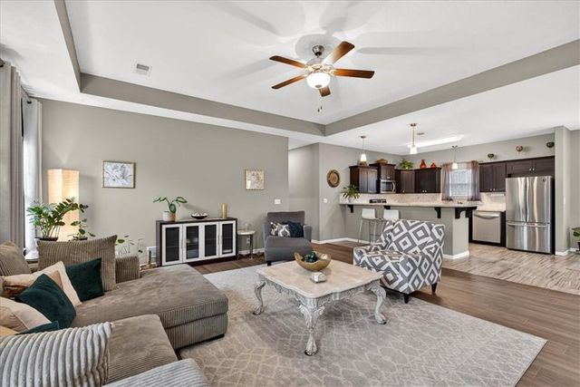 12709 E 48th Street S, Independence, MO 64055