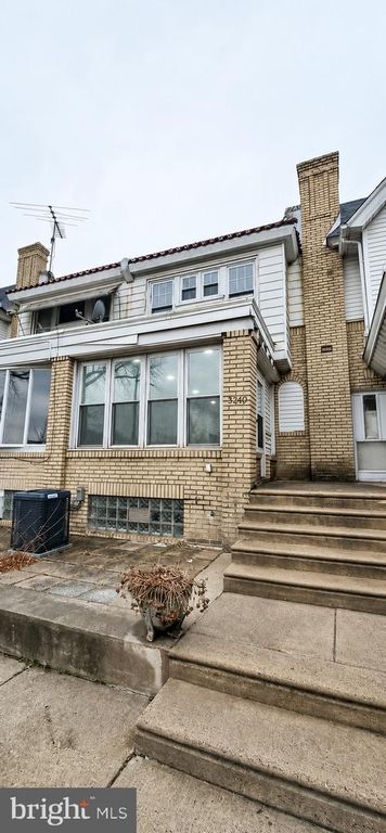 5240 E ROOSEVELT BLVD, Philadelphia, PA 19124