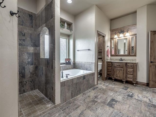 14012 SE 37th Place, Choctaw, OK 73020
