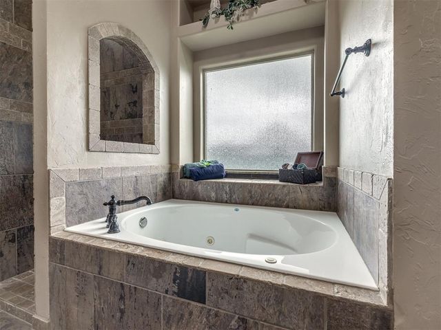 14012 SE 37th Place, Choctaw, OK 73020
