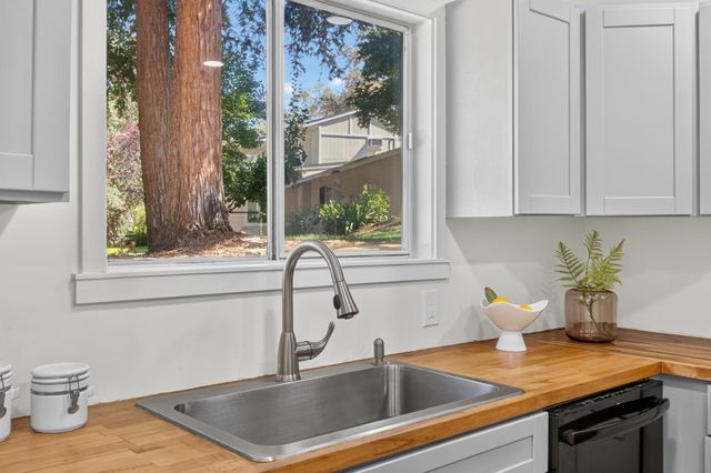 2625 Frontier Rd, Auburn, CA 95603