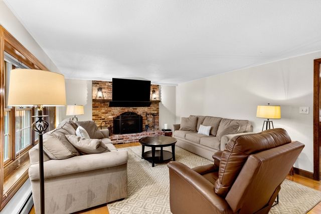 31 Cooke Road, Plymouth, MA 02360