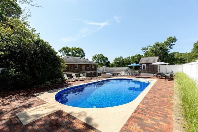 31 Cooke Road, Plymouth, MA 02360