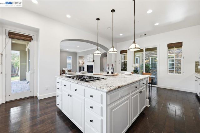 5194 Bengali St, Danville, CA 94506