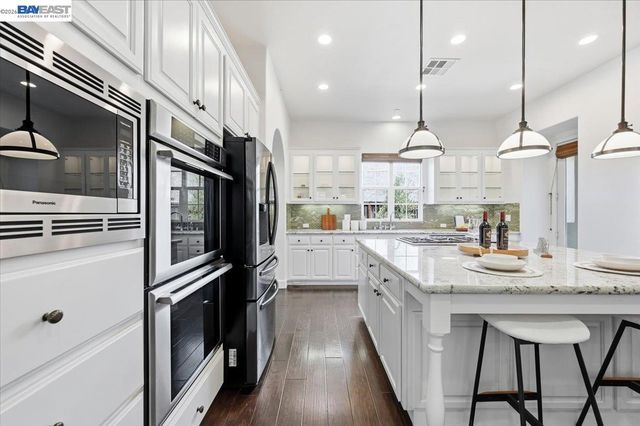5194 Bengali St, Danville, CA 94506