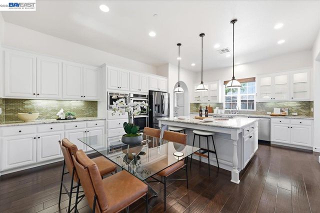 5194 Bengali St, Danville, CA 94506