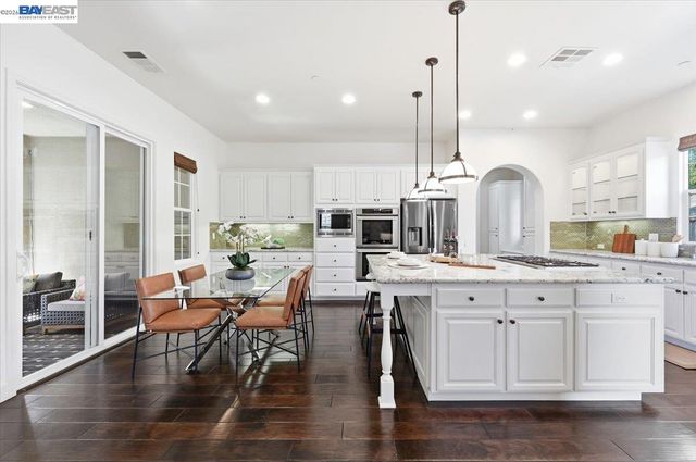5194 Bengali St, Danville, CA 94506
