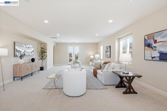 5194 Bengali St, Danville, CA 94506