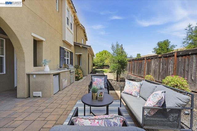 5194 Bengali St, Danville, CA 94506