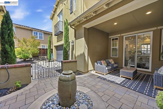 5194 Bengali St, Danville, CA 94506