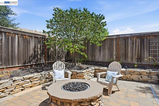5194 Bengali St, Danville, CA 94506