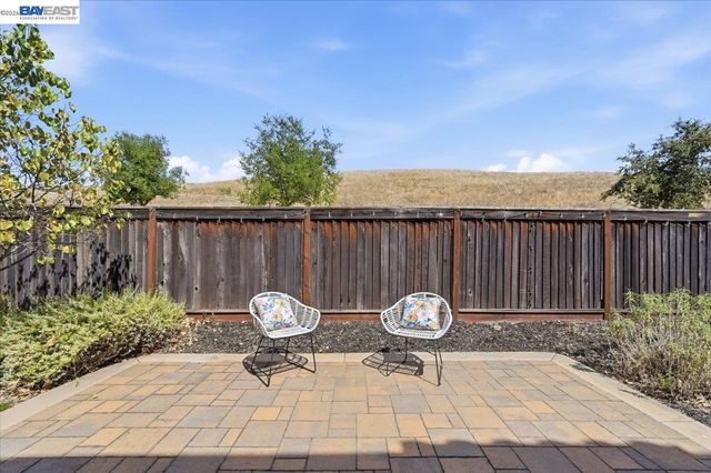 5194 Bengali St, Danville, CA 94506