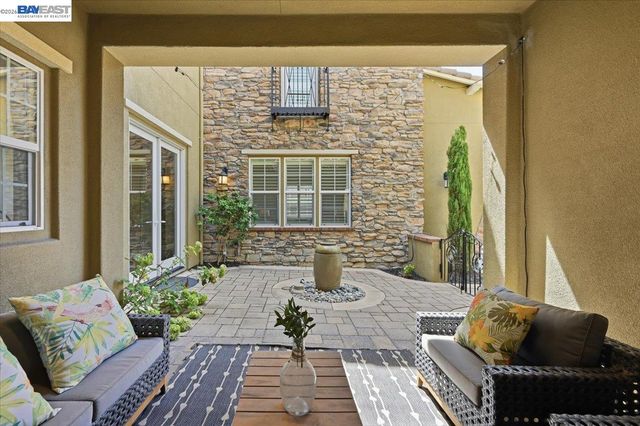 5194 Bengali St, Danville, CA 94506