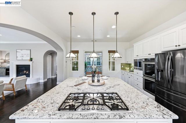 5194 Bengali St, Danville, CA 94506