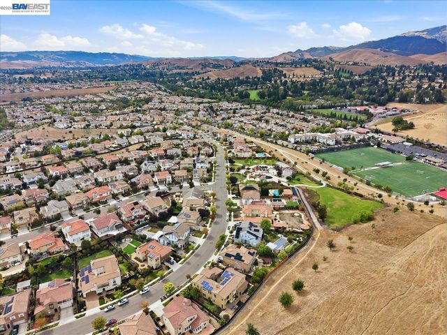 5194 Bengali St, Danville, CA 94506
