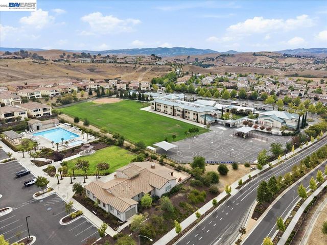 5194 Bengali St, Danville, CA 94506