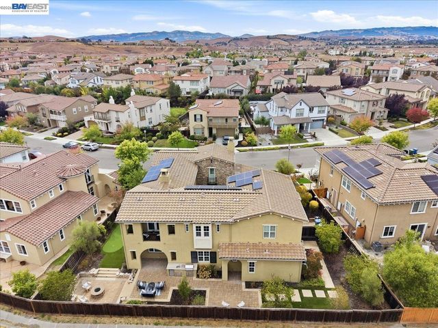 5194 Bengali St, Danville, CA 94506
