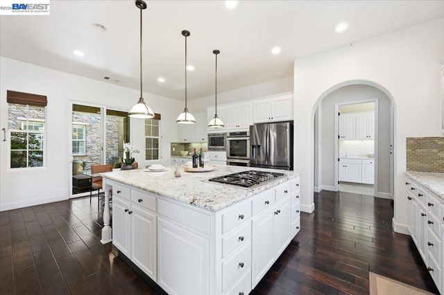 5194 Bengali St, Danville, CA 94506