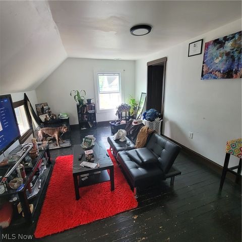 5910 Pilsen Avenue, Cleveland, OH 44102