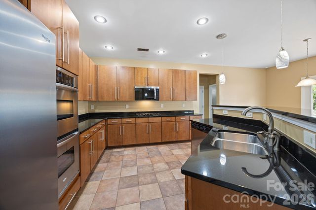 108 Sand Spur Drive, Mooresville, NC 28117