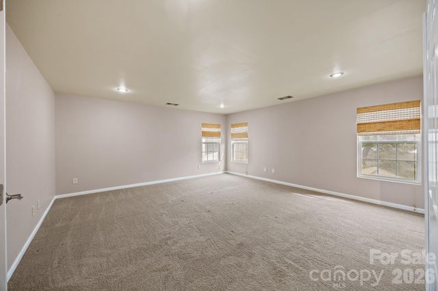 108 Sand Spur Drive, Mooresville, NC 28117