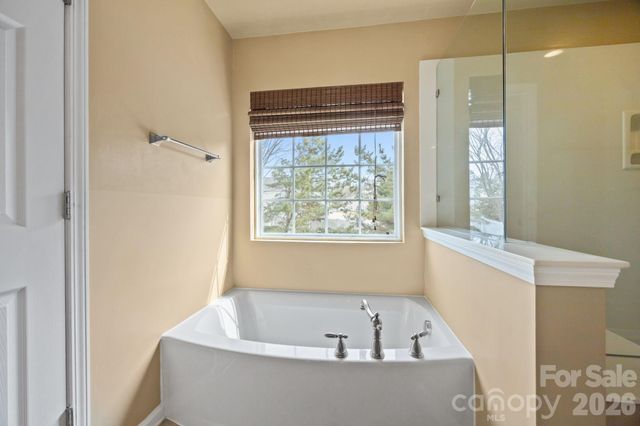 108 Sand Spur Drive, Mooresville, NC 28117