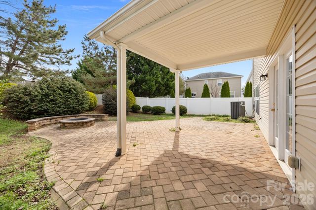 108 Sand Spur Drive, Mooresville, NC 28117