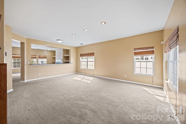 108 Sand Spur Drive, Mooresville, NC 28117