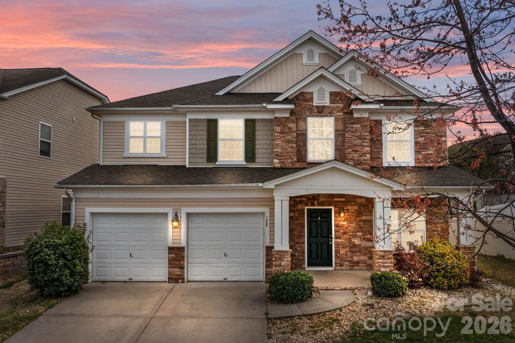 108 Sand Spur Drive, Mooresville, NC 28117