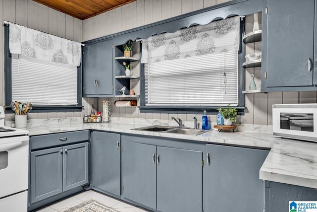 414 6TH AVENUE E, Oneonta, AL 35121