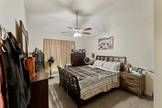 1141 Meadow Park Lane, Grand Prairie, TX 75052