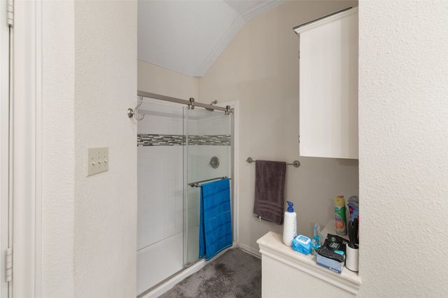 1141 Meadow Park Lane, Grand Prairie, TX 75052