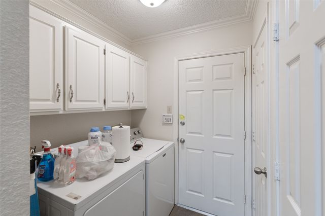 1141 Meadow Park Lane, Grand Prairie, TX 75052