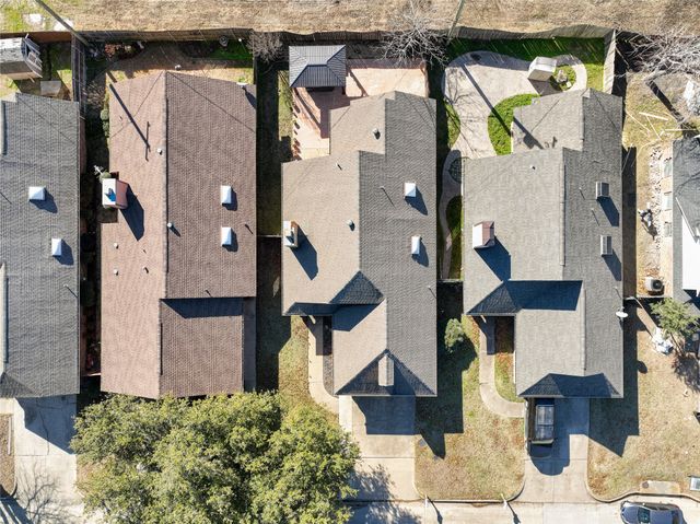 1141 Meadow Park Lane, Grand Prairie, TX 75052