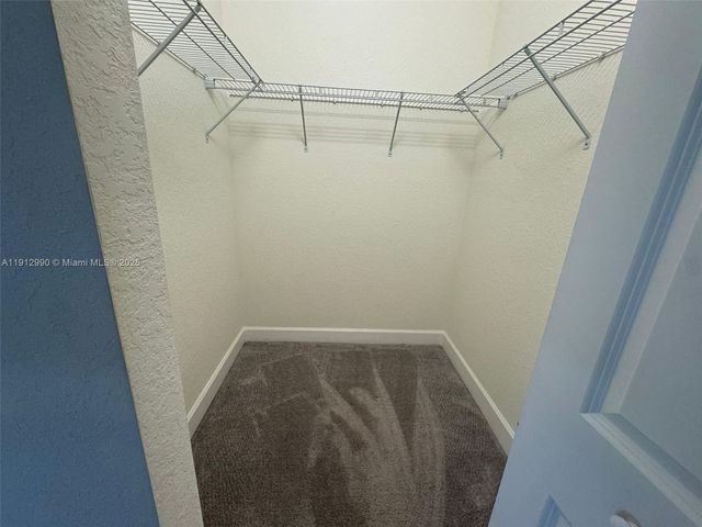 11325 W 34th Way, Hialeah, FL 33018