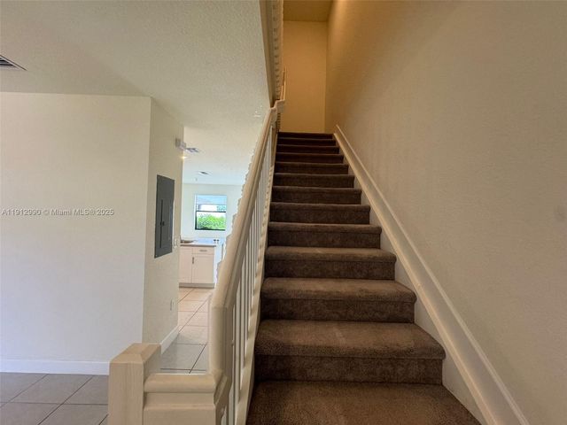 11325 W 34th Way, Hialeah, FL 33018