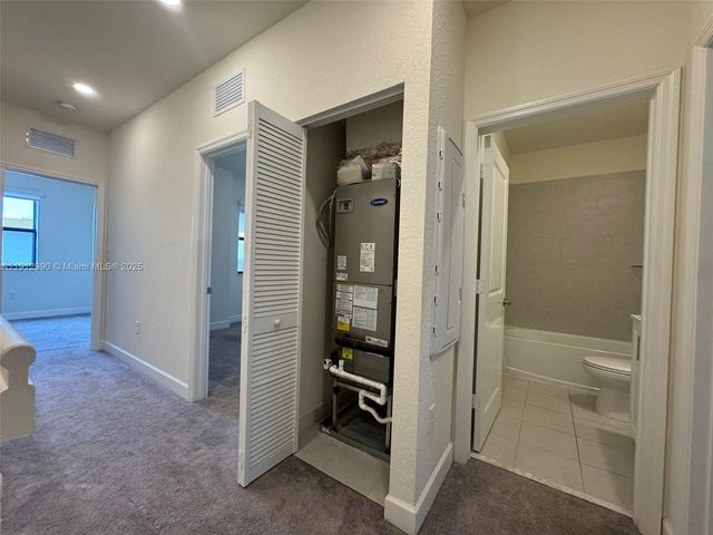 11325 W 34th Way, Hialeah, FL 33018