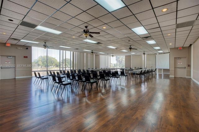 3671 Environ Blvd 368, Lauderhill, FL 33319