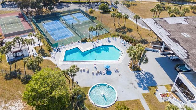 3671 Environ Blvd 368, Lauderhill, FL 33319