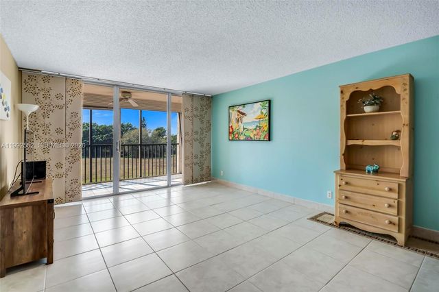 3671 Environ Blvd 368, Lauderhill, FL 33319