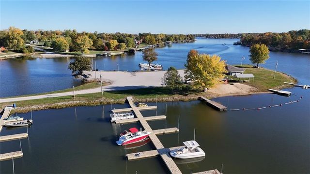 847 Lake Viking Terrace, Altamont, MO 64620