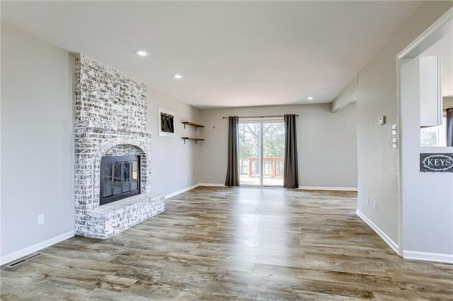 847 Lake Viking Terrace, Altamont, MO 64620