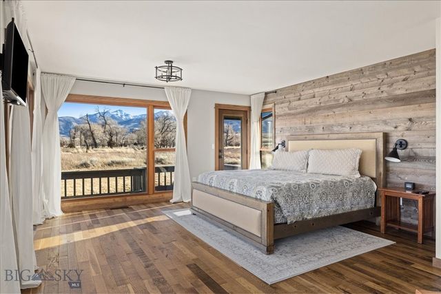 573 E River Rd, Emigrant, MT 59027