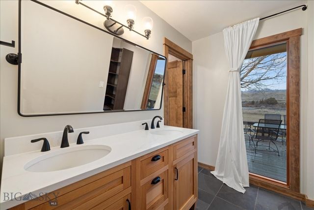 573 E River Rd, Emigrant, MT 59027