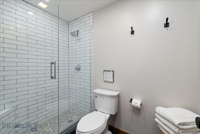 573 E River Rd, Emigrant, MT 59027