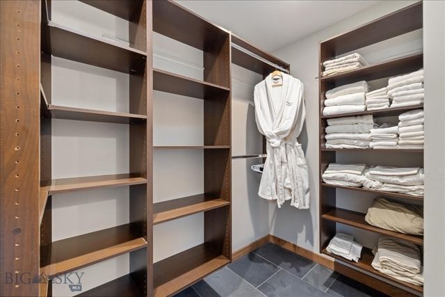 573 E River Rd, Emigrant, MT 59027