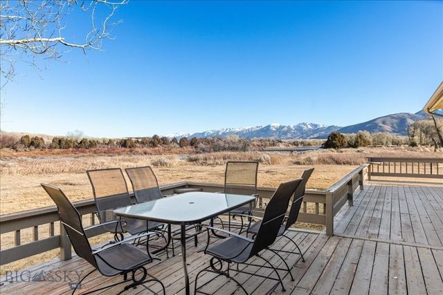 573 E River Rd, Emigrant, MT 59027