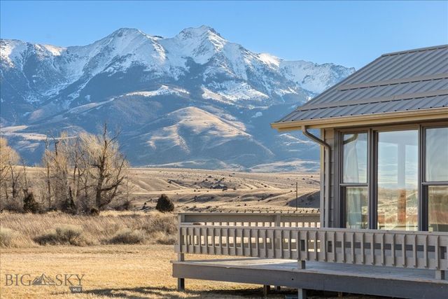 573 E River Rd, Emigrant, MT 59027