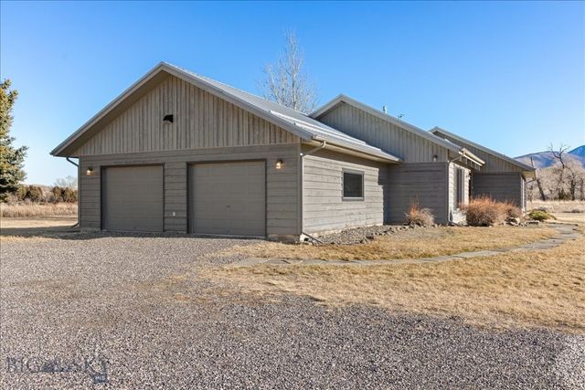 573 E River Rd, Emigrant, MT 59027